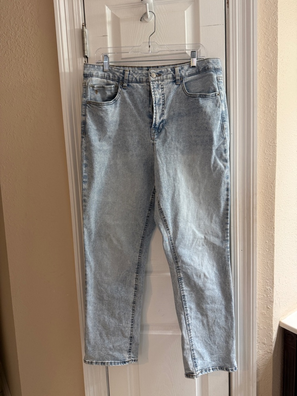 Women’s Frye Size 12/31 Light Blue Boyfriend Jeans